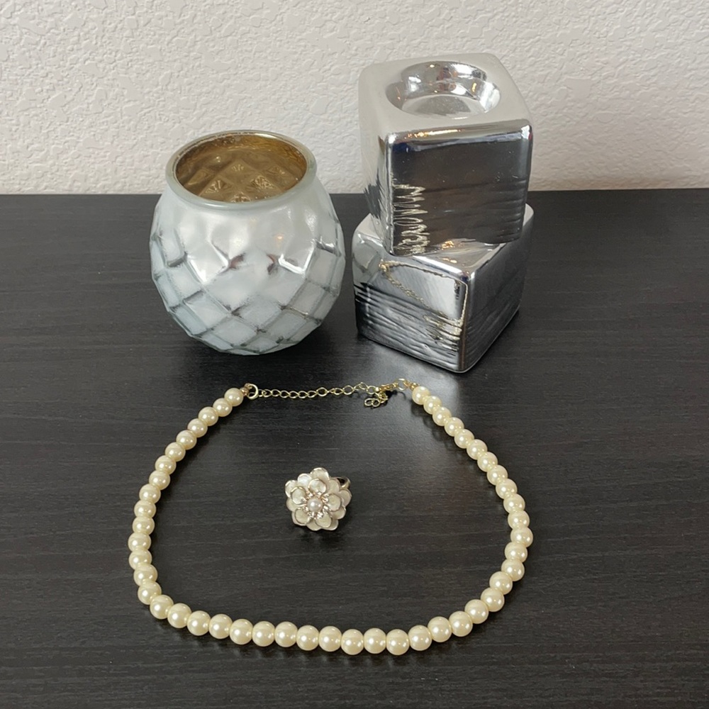 Boutique Pearl Necklace & Pearl Flower Ring